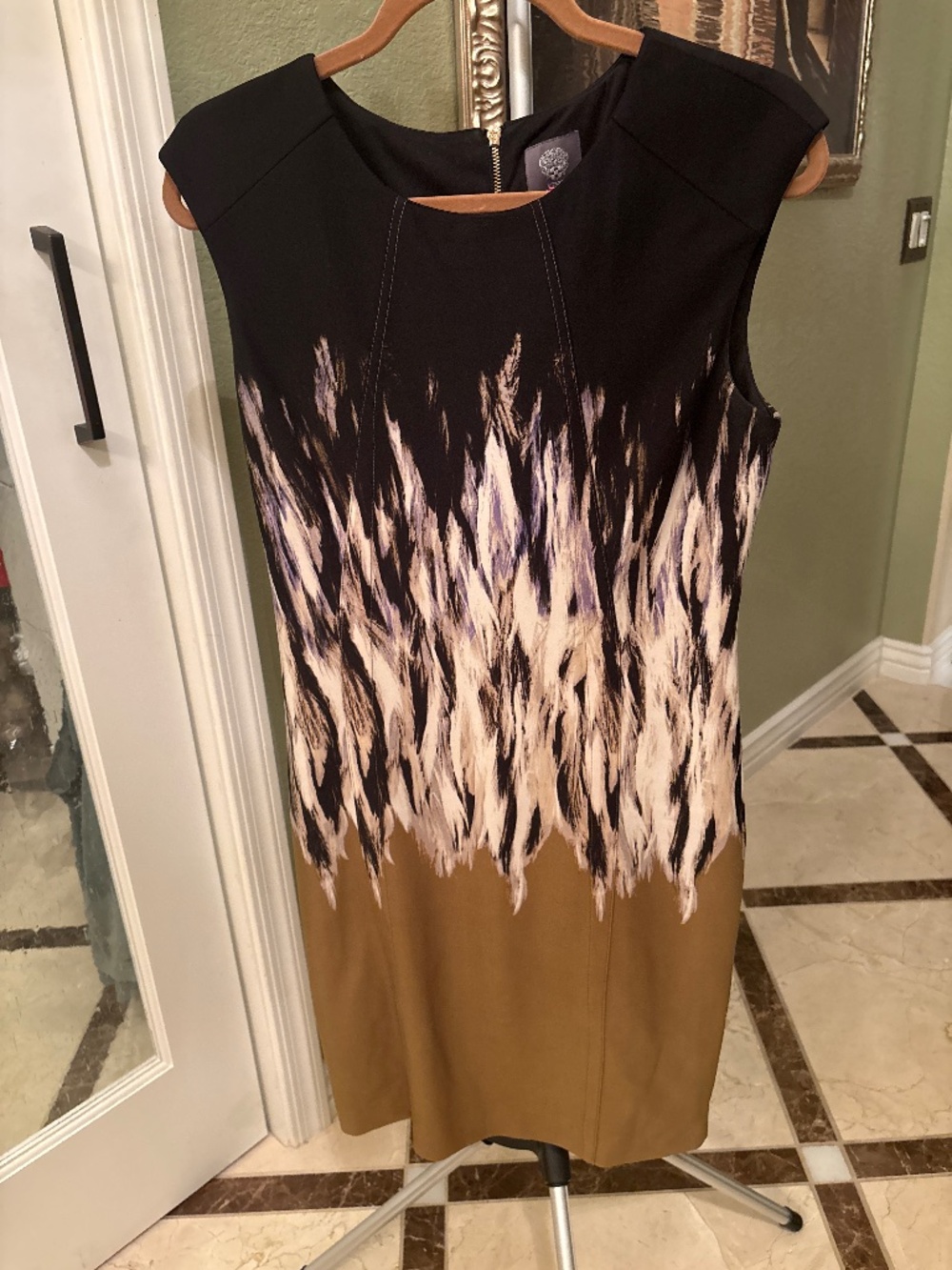 Vince Camuto Black Tan Ikat Feather Abstract Print Sheath Dress - Size 6